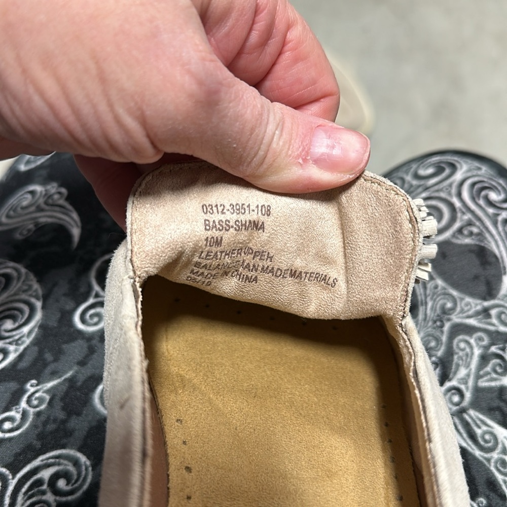G.H. Bass & Co. Shoes | Women's Bass Slip On Tan Sneakers / Size 10 M - Picture 7 of 8